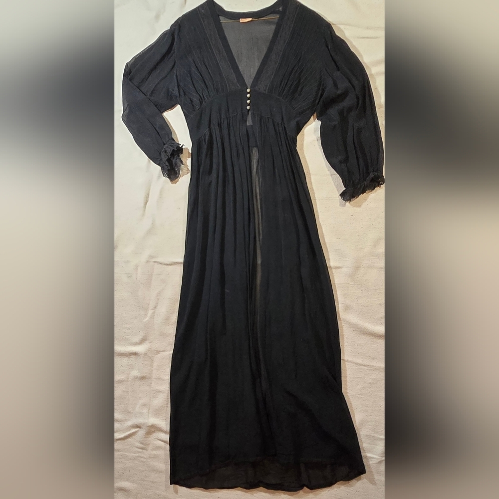 1950s Vintage Elegant Black Sheer House Dress